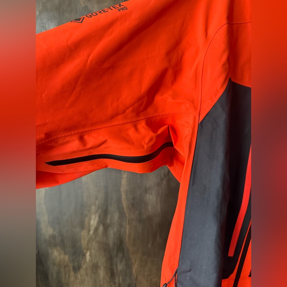 MOUNTAIN HARDWARE ROUTE FINDER GORE-TEX PRO JACKET - Picture 2 of 13